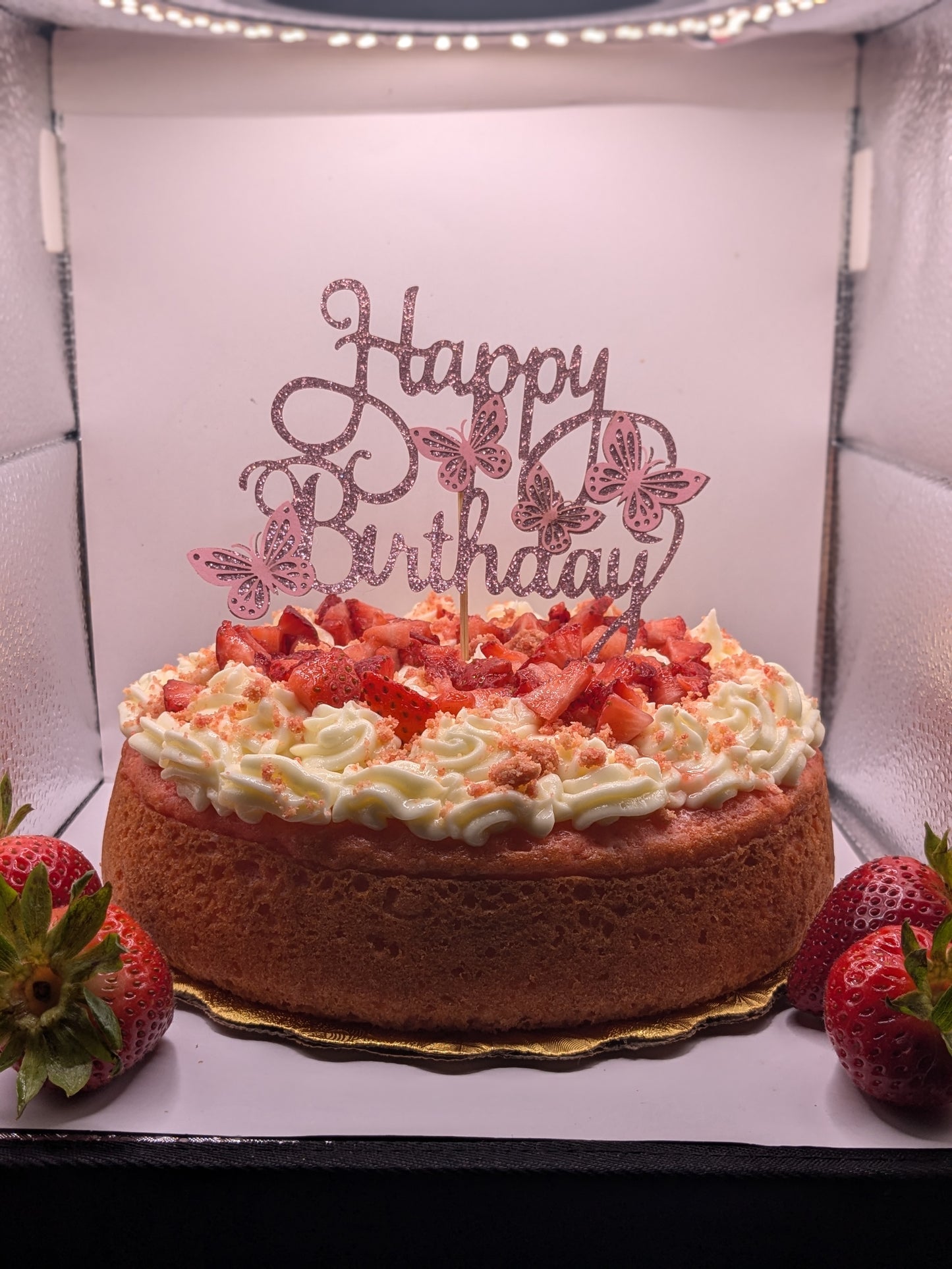 🍓 Strawberry Crunch Cake – Island Sweet Treat