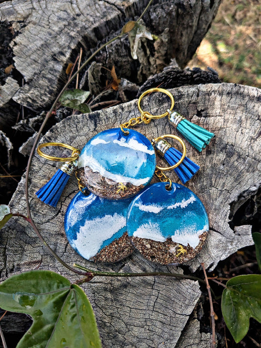 Ocean Breeze Resin Keychain – Real Sand Wave Art Palm Charm Tassel