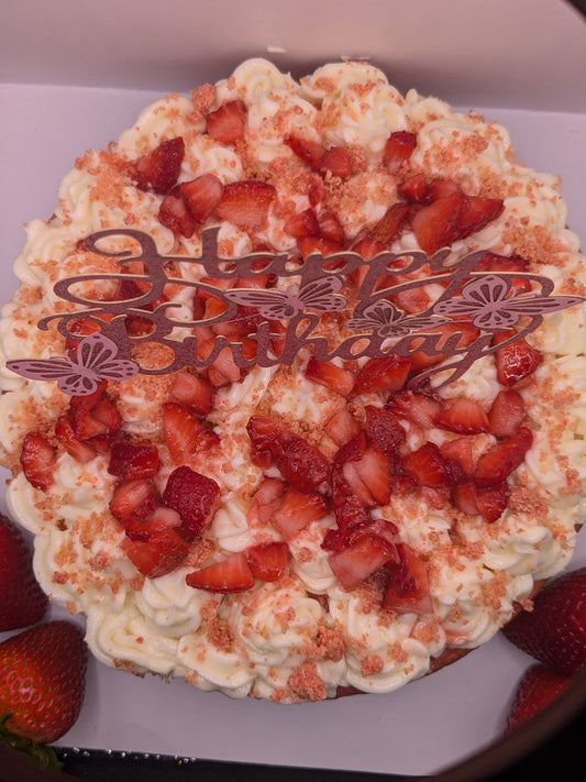 🍓 Strawberry Crunch Cake – Island Sweet Treat